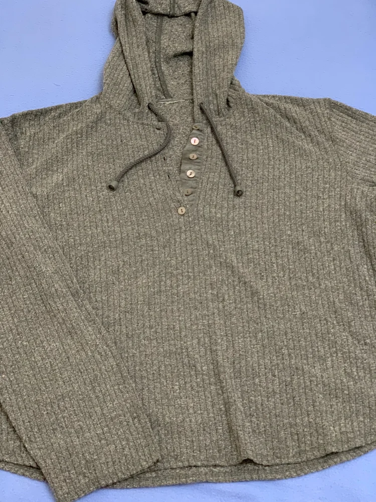Sweaters & Pullovers