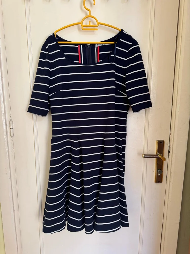 Midi Dresses
