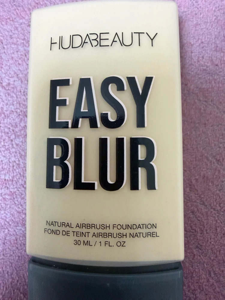 Huda Beauty مكياج وش، حالة ممتازة، صورة 3