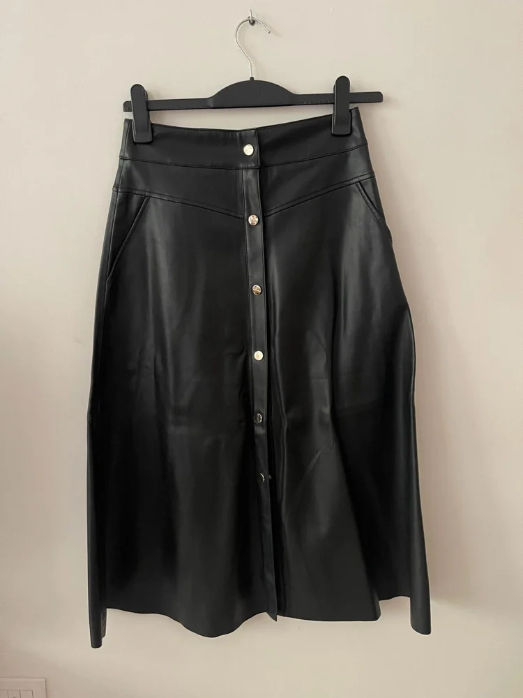 Zara جيبات