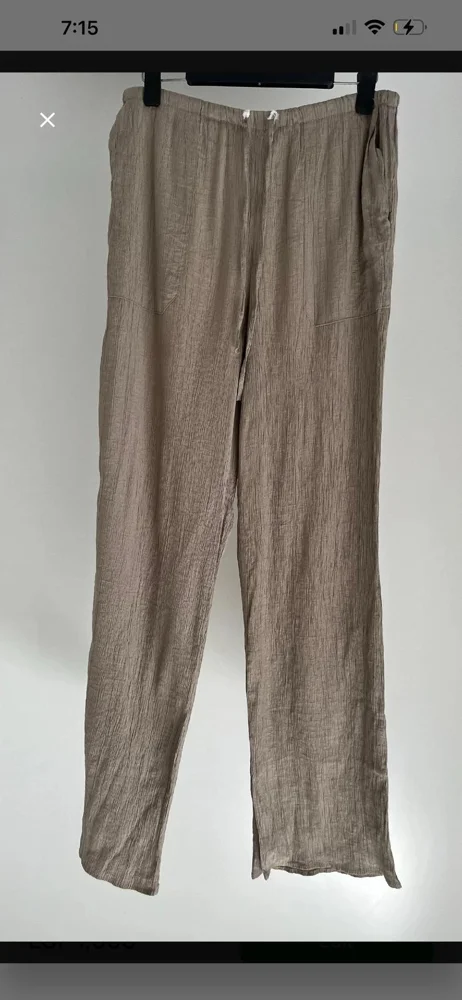 Zara بنطلونات