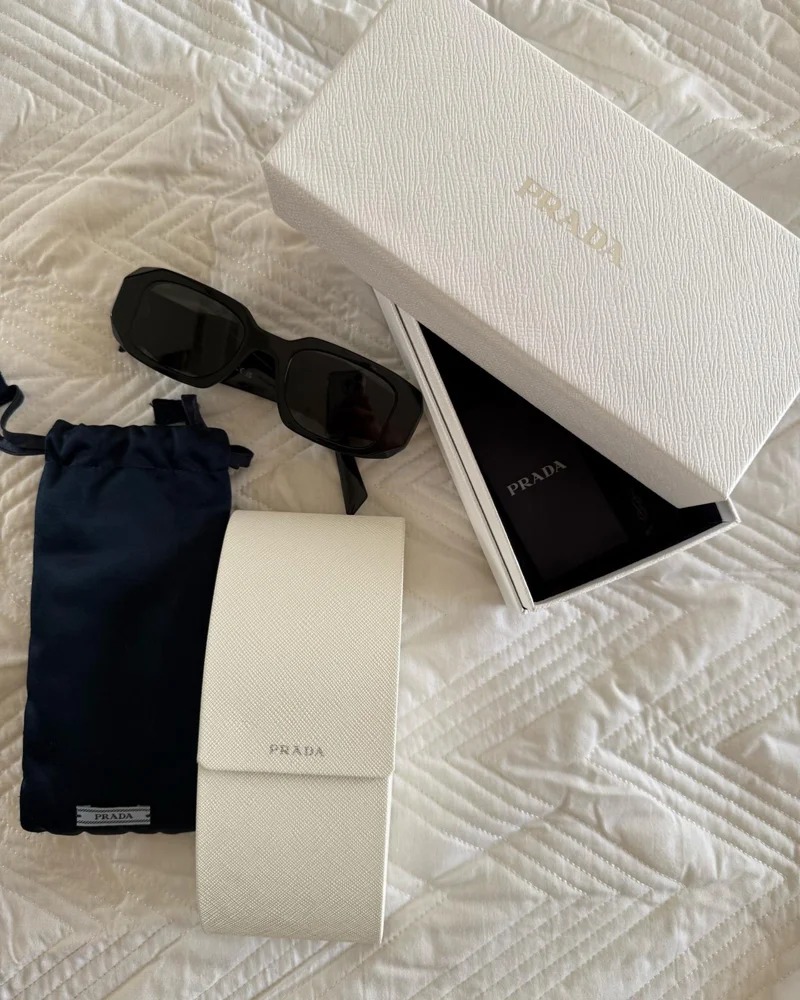 Prada نضارات شمس