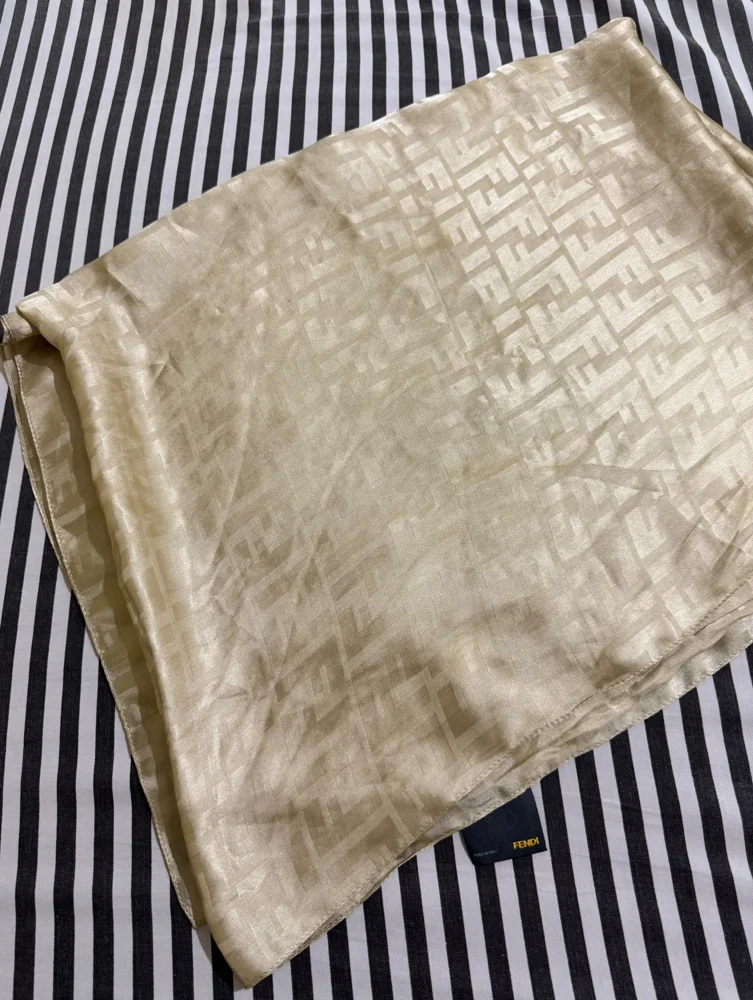 Fendi Scarves & Shawls, Good, photo 2