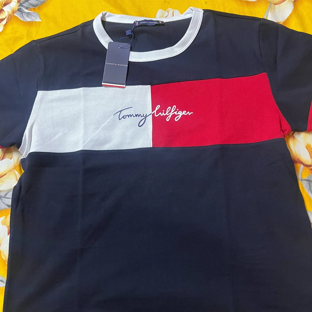 Tommy Hilfiger T-shirts, size XXL / 44 / 16, photo 2