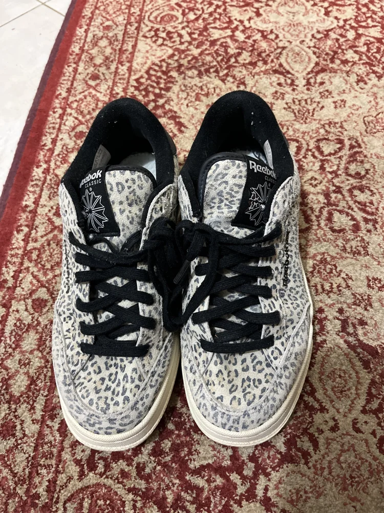 Reebok Sneakers
