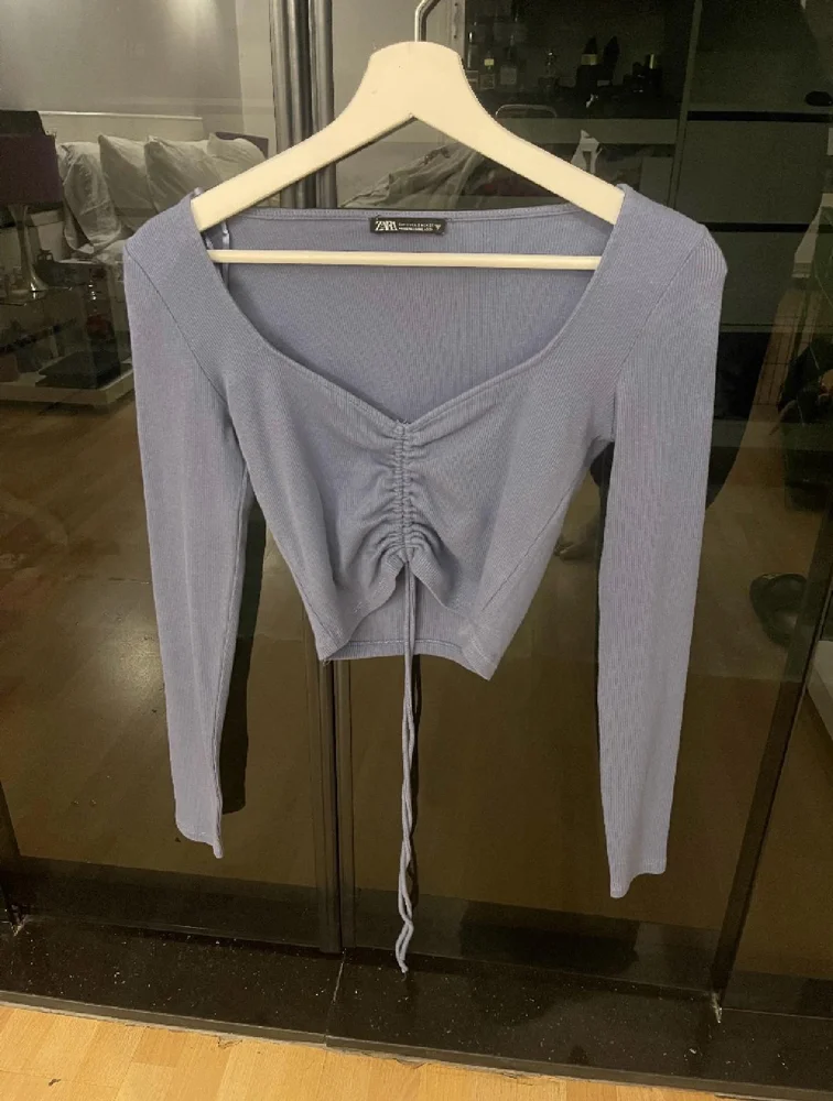 Zara تيشيرتات