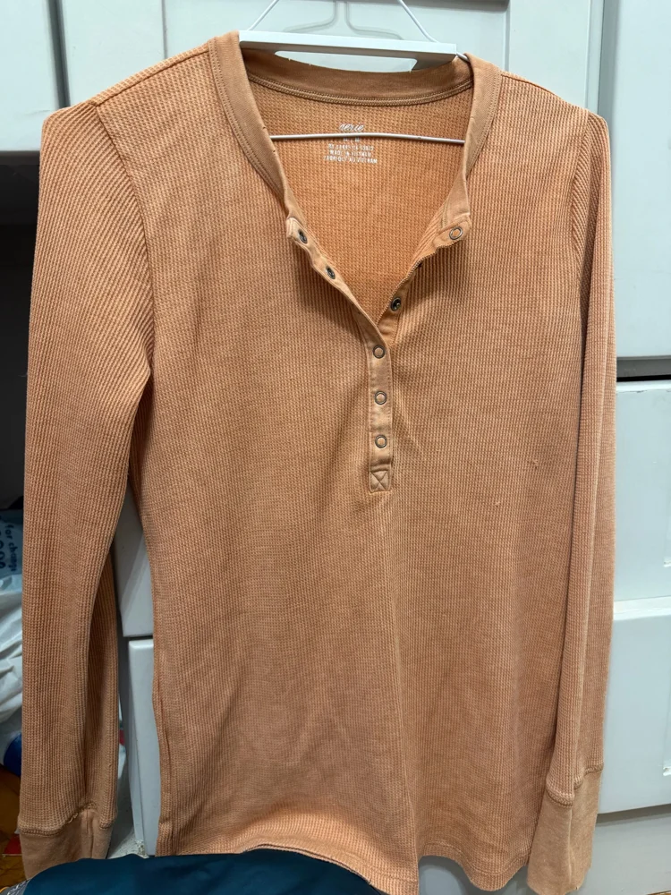 American Eagle Long Sleeve