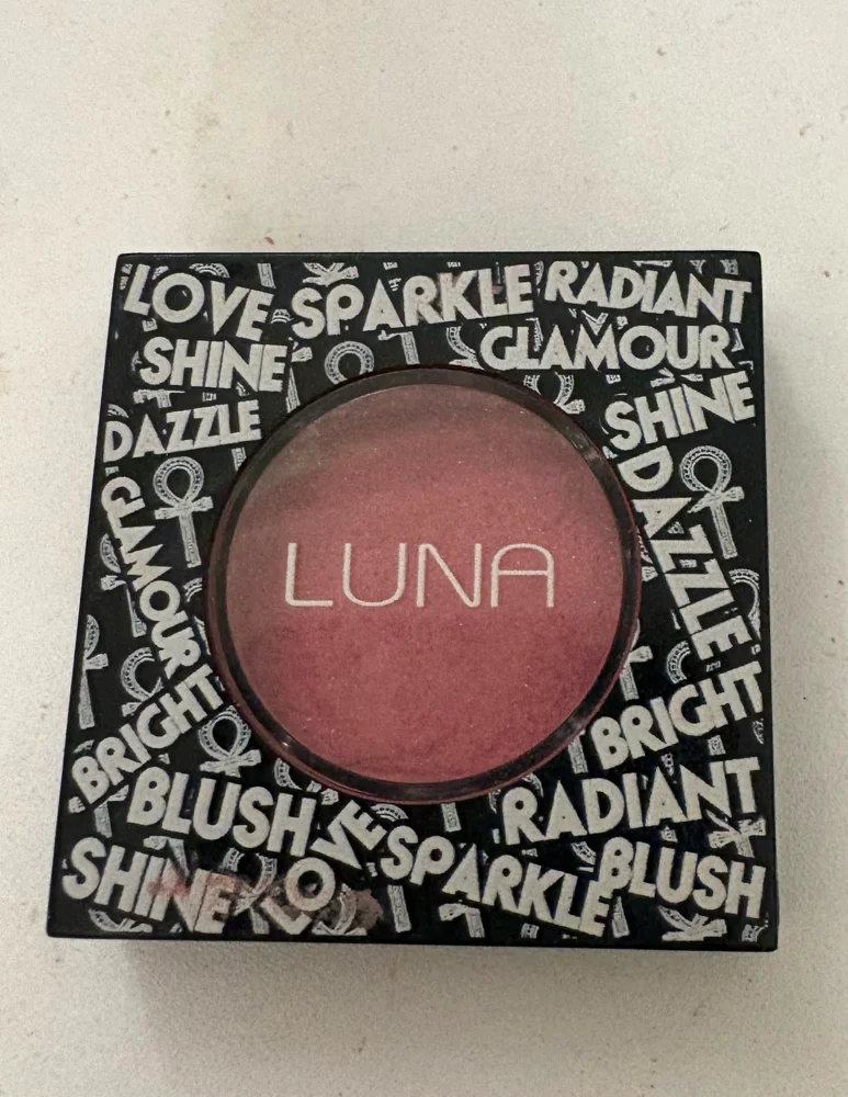 Luna Makeup