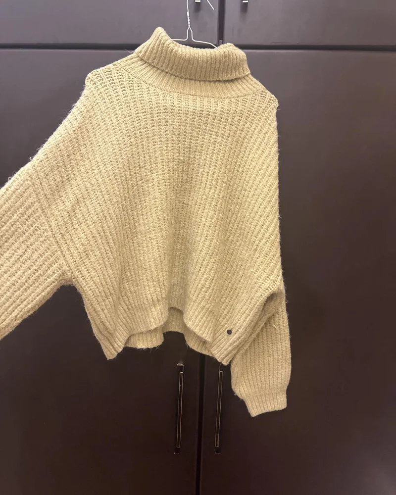 Pull & Bear Sweaters & Pullovers