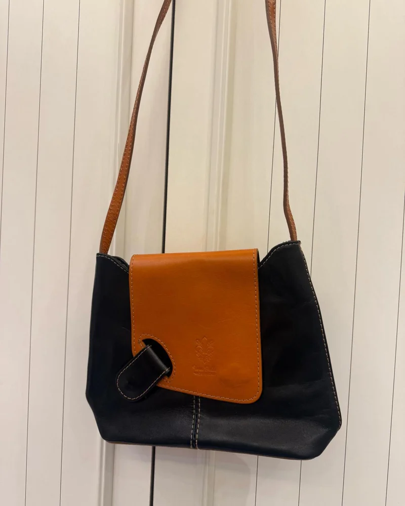 Vera Pelle Cross-Body Bag