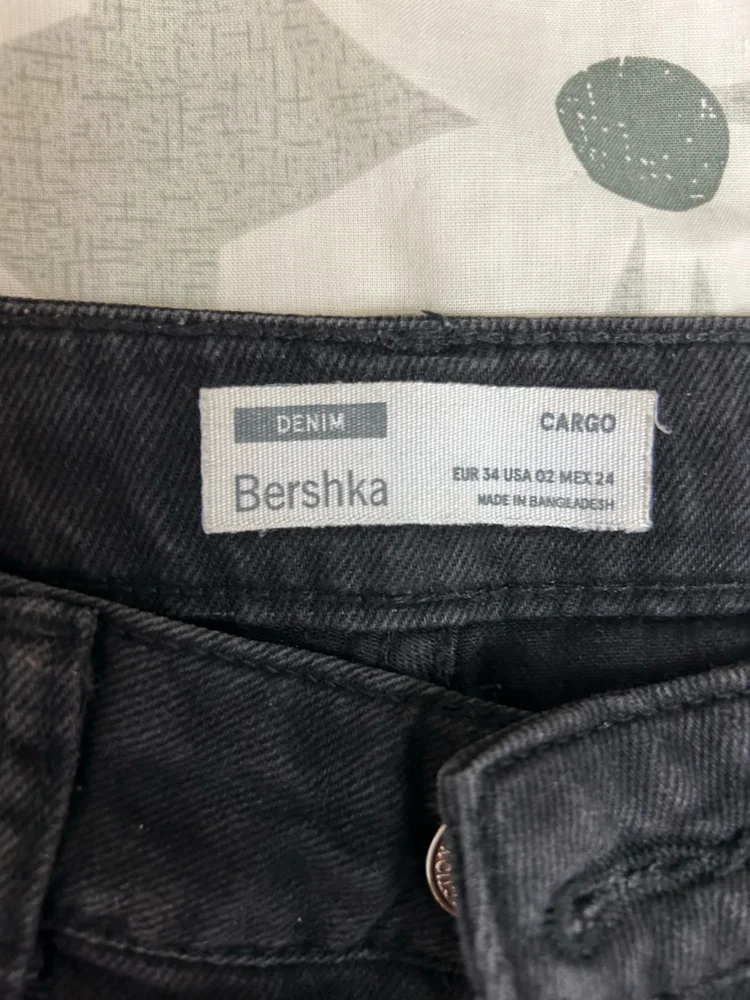 Bershka بنطلونات، حالة ممتازة، مقاس XS / 34 / 6، صورة 2