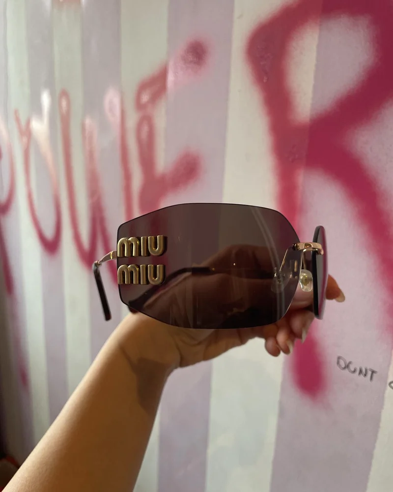 Miu Miu نضارات شمس