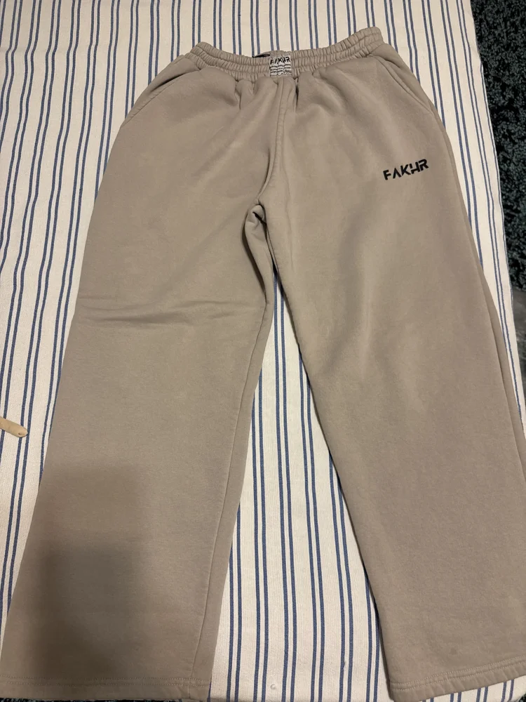 Local Sweatpants, size S