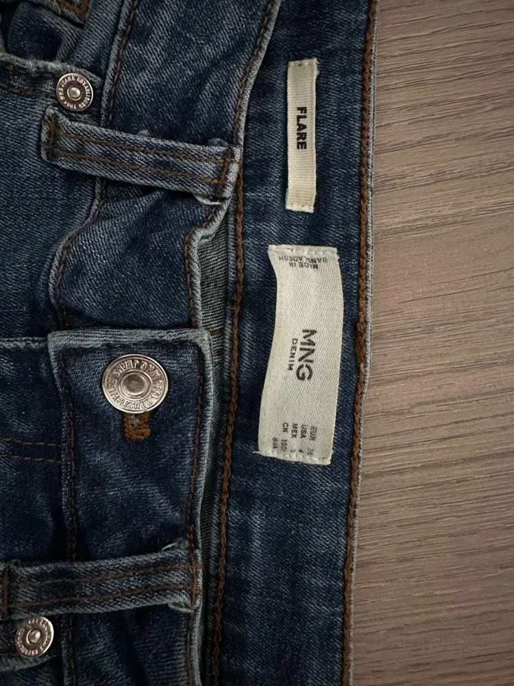 Mango Jeans