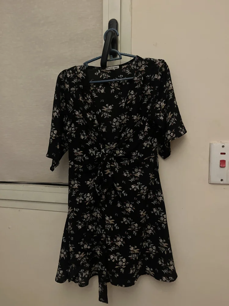 Charlotte Russe فساتين صيفي