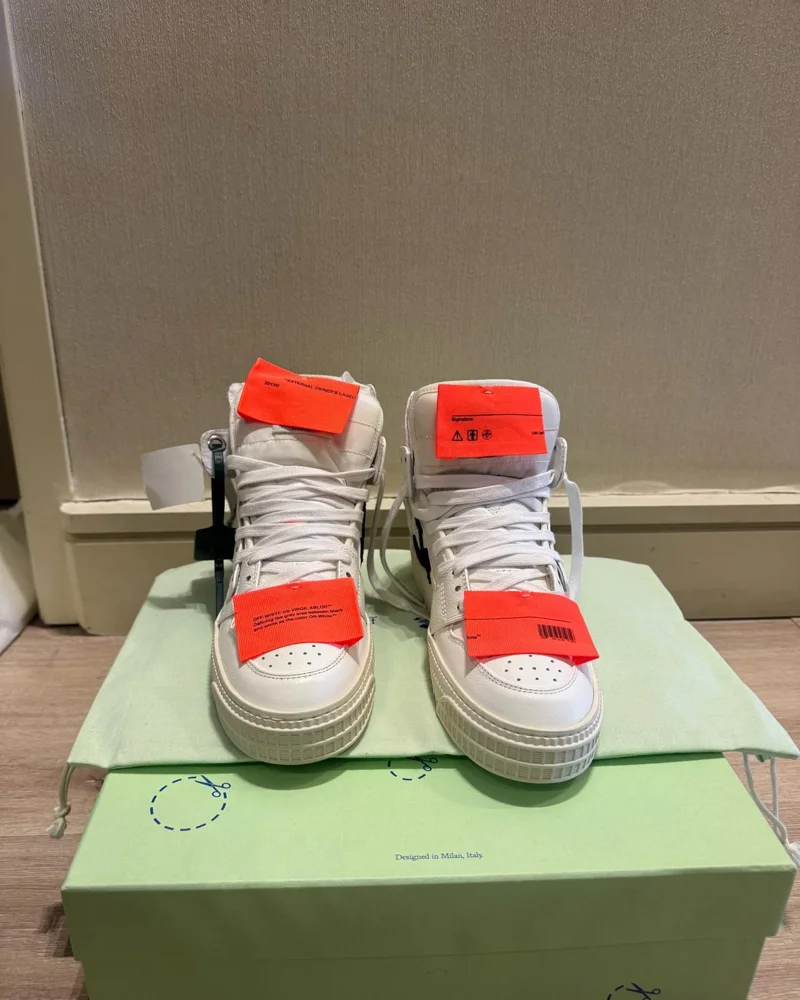 Off-White Sneakers