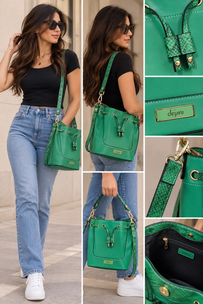deja vu Shoulder Bags