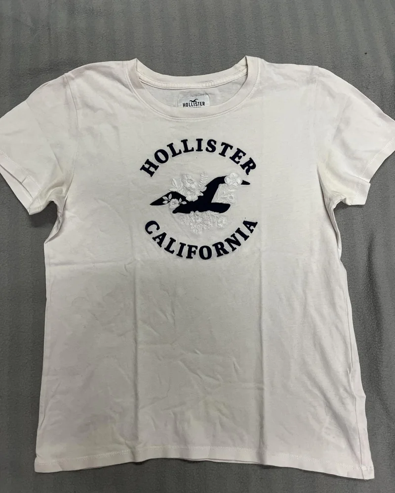 Hollister T-shirts
