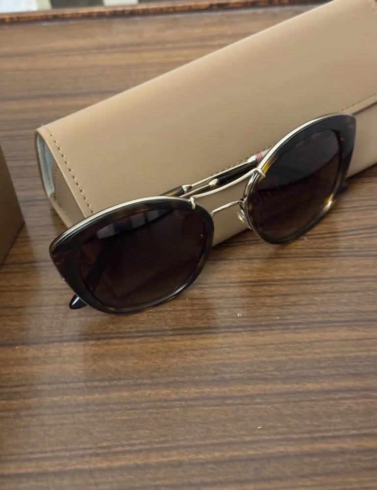 Burberry Sunglasses, New with tags, photo 4