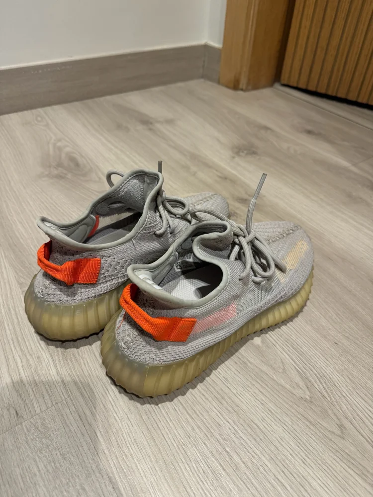 Yeezy Sneakers, size 40, photo 2