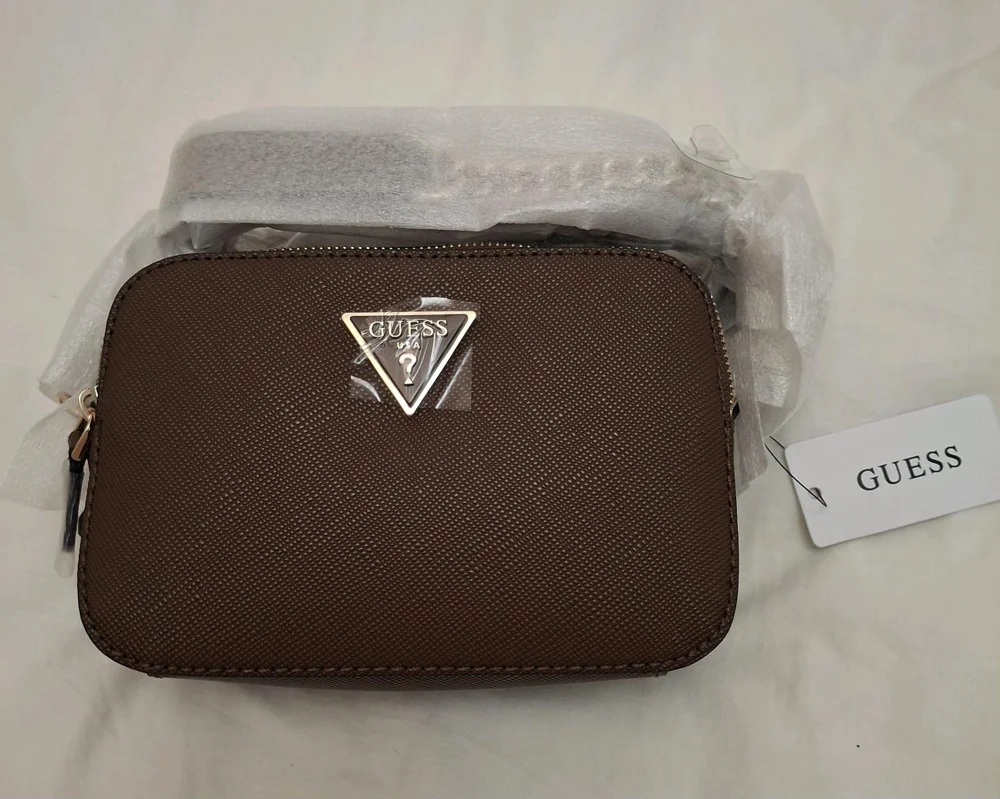 GUESS Shoulder Bags, size One size