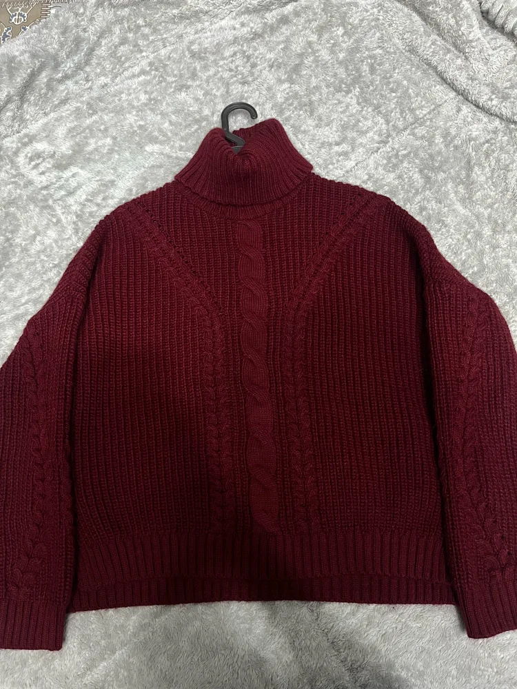 Sweaters & Pullovers