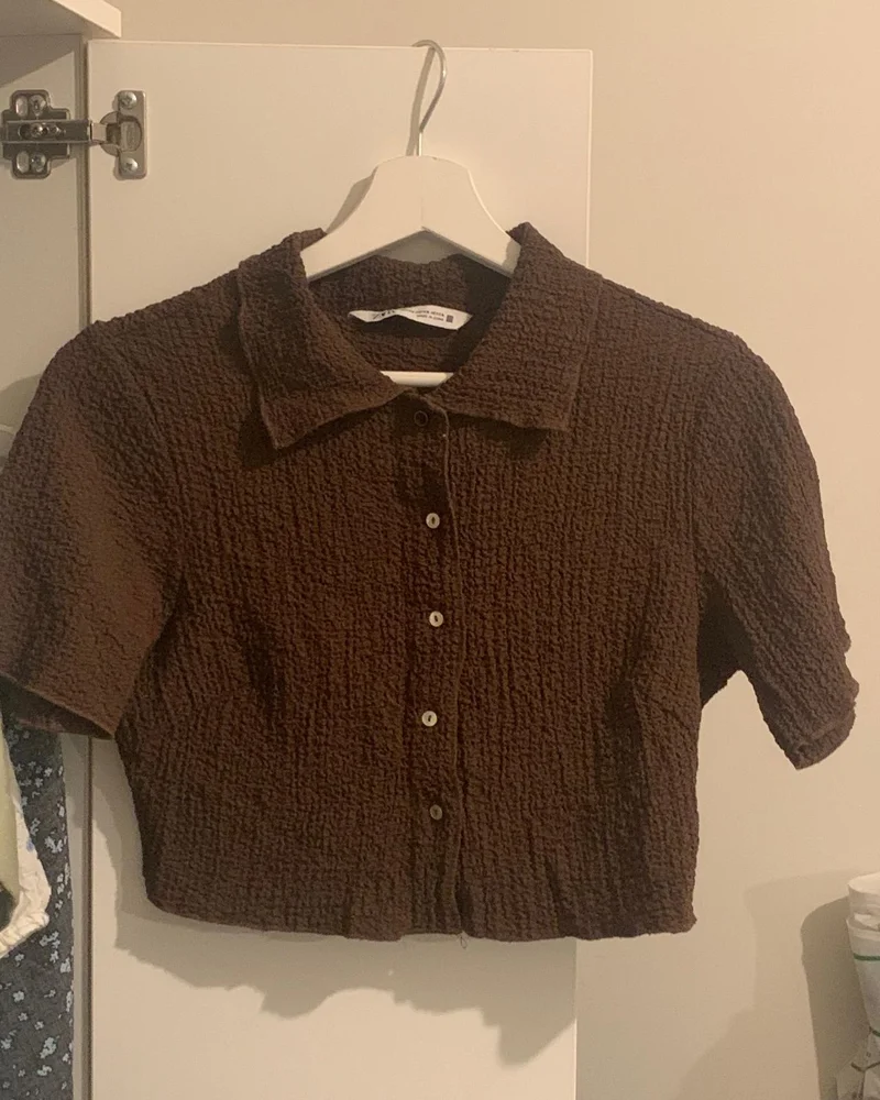 Zara قمصان