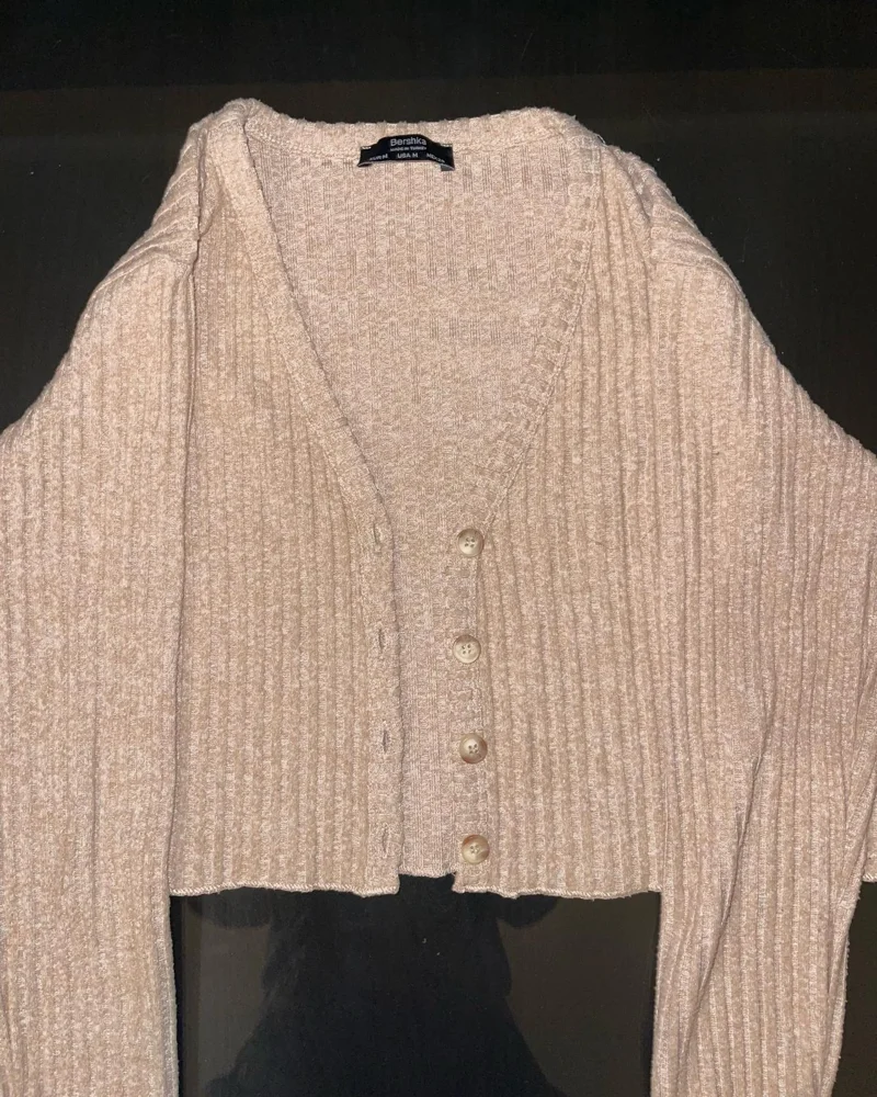 Bershka قمصان