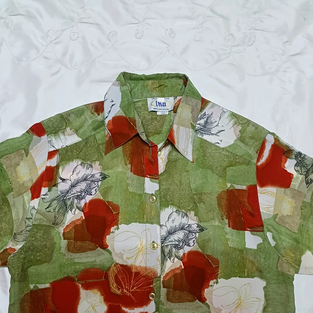Diva Short Sleeve Shirts, size L, photo 3