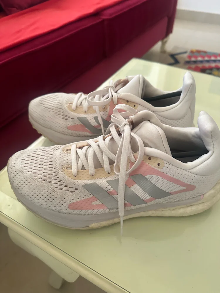 adidas Sneakers
