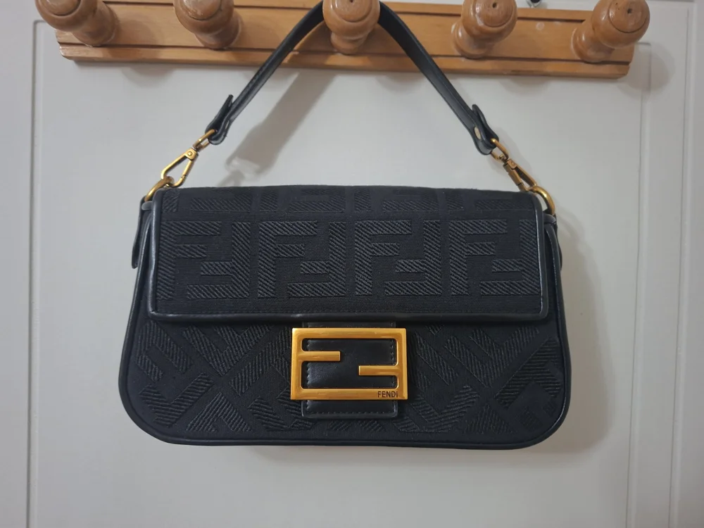 Shoulder Bags