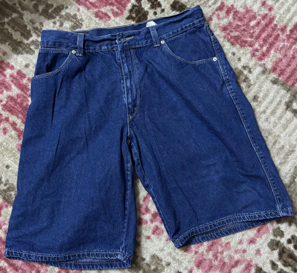 Levi's شورتات