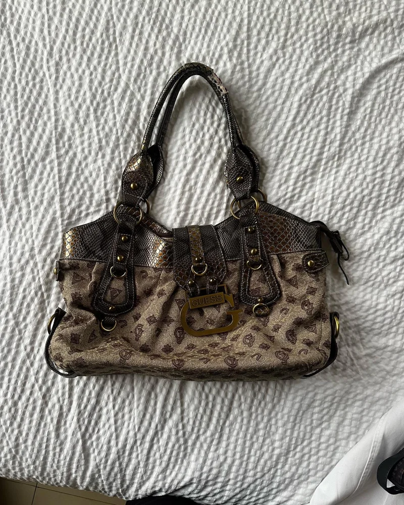 GUESS Shoulder Bags, size One size