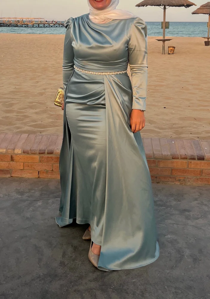 Local فساتين طويلة