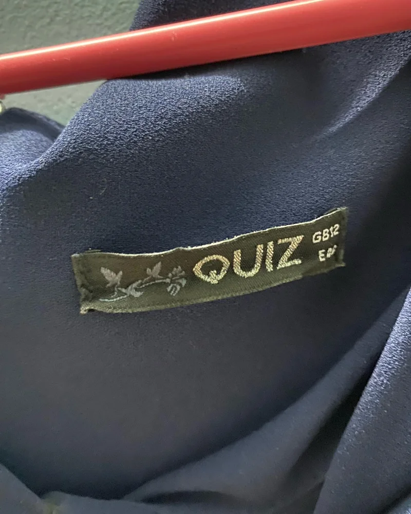 Quiz فساتين ضيقة (بودي كون)، حالة جيدة جداً، مقاس L / 40 / 12، صورة 3