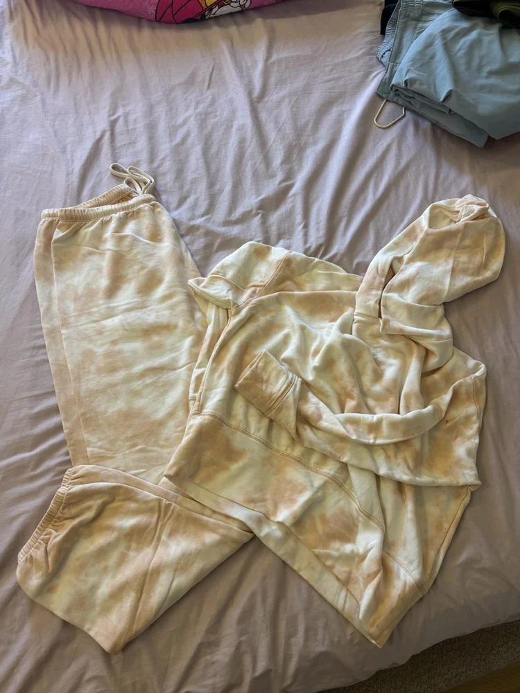 Aerie أطقم