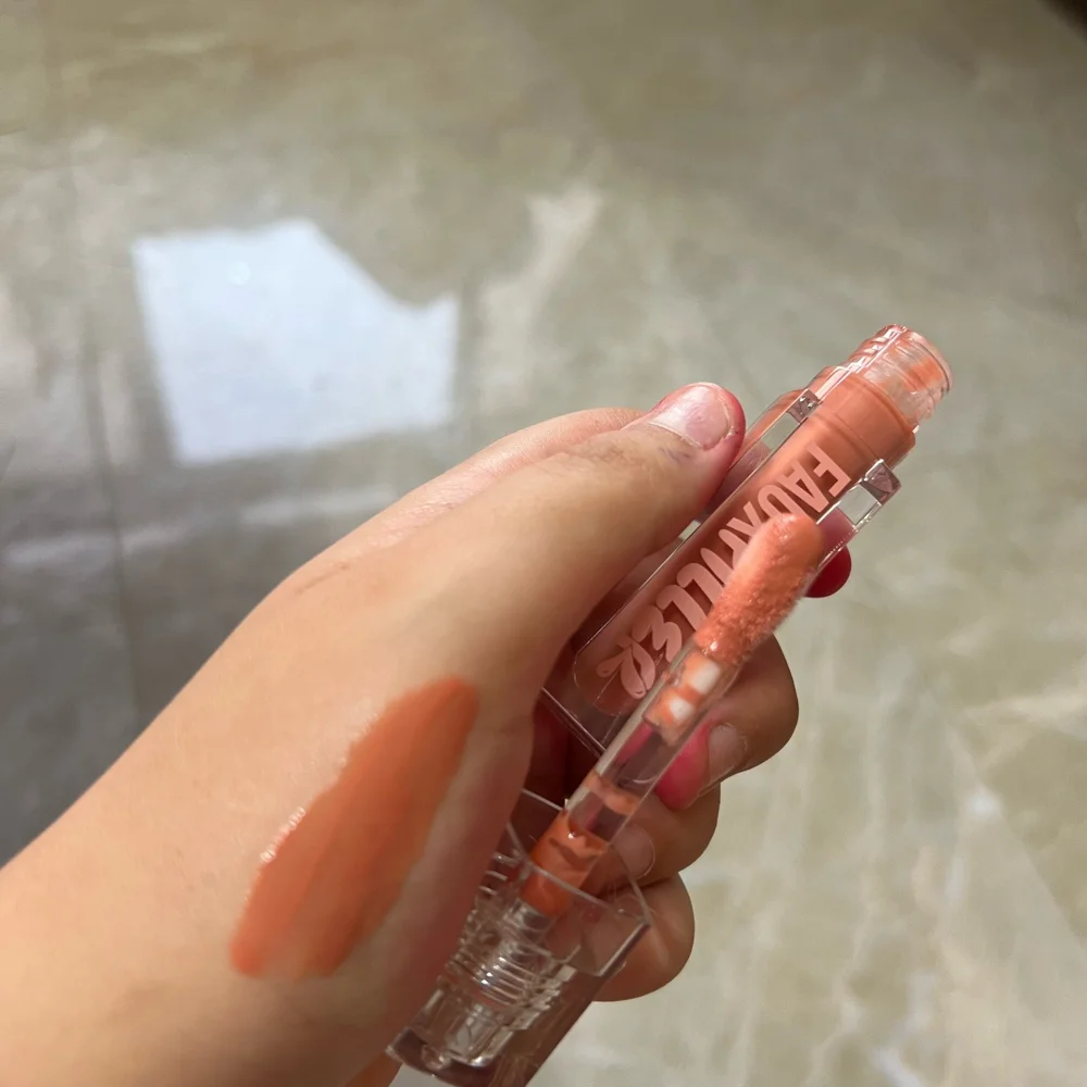Huda Beauty Lips, New with tags, photo 3