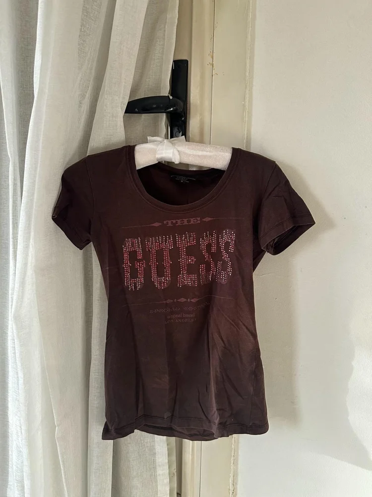 GUESS T-shirts, size M / 38 / 10