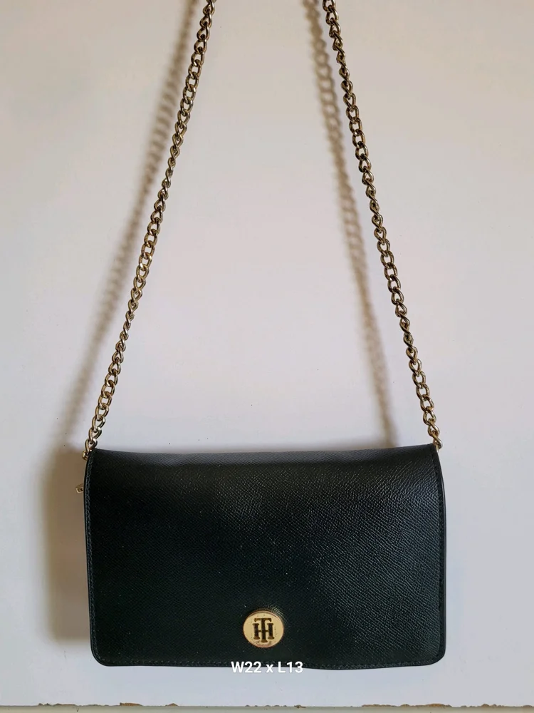 Tommy Hilfiger Cross-Body Bags