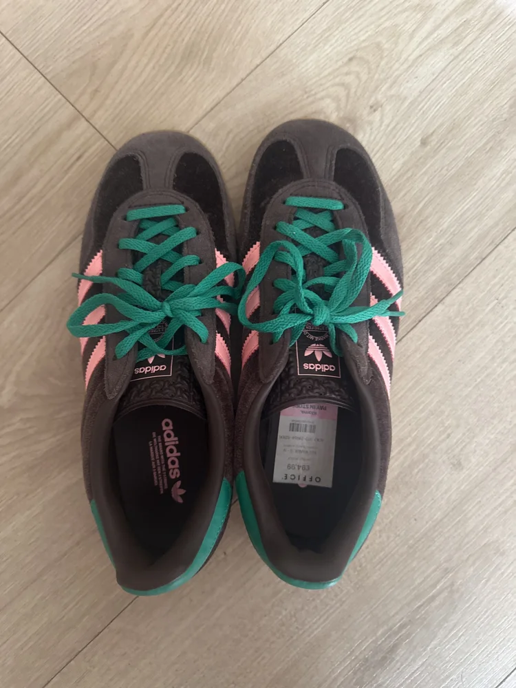 adidas سنيكرز