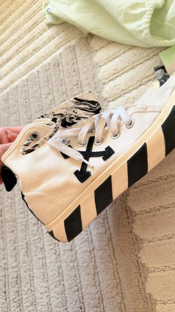 Off-White Sneakers
