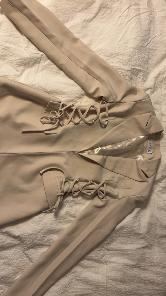 Club L London Blazers