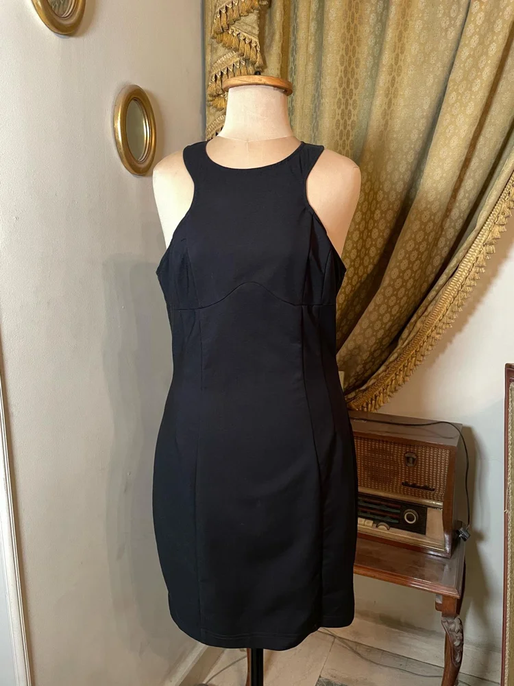 H&M فساتين ميدي