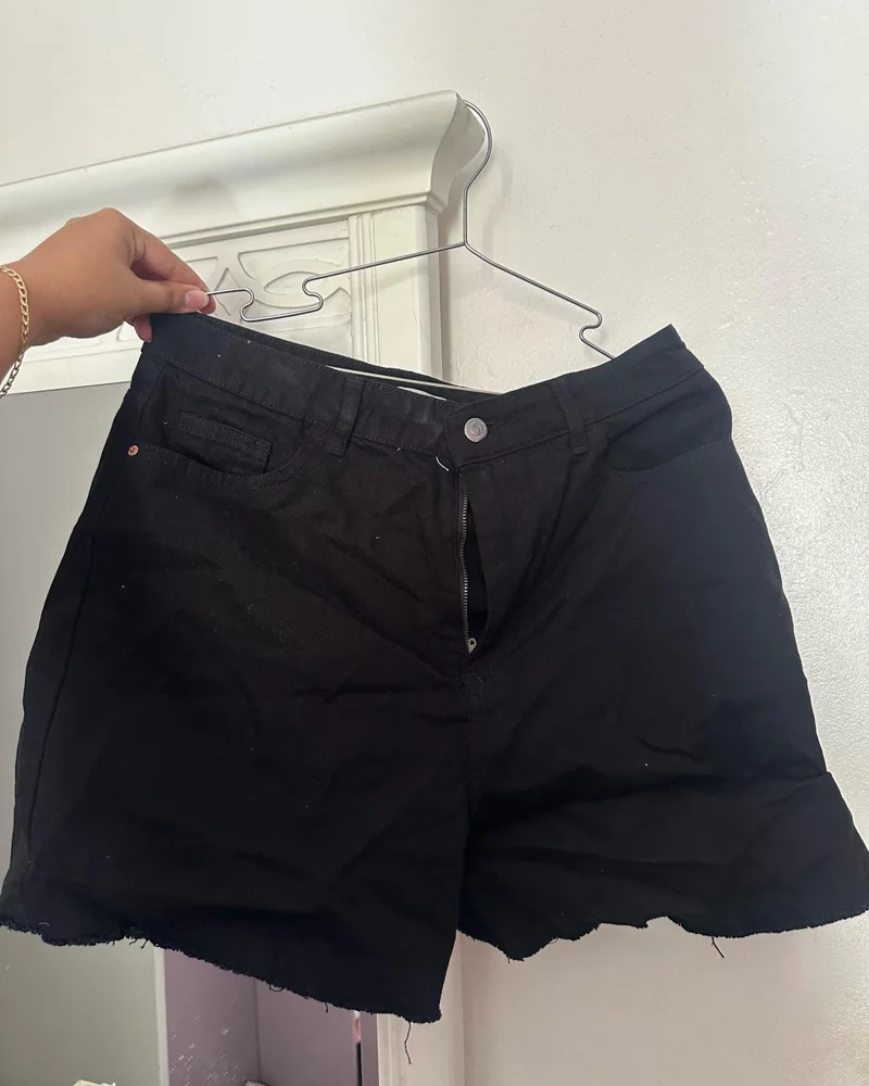 Defacto Shorts