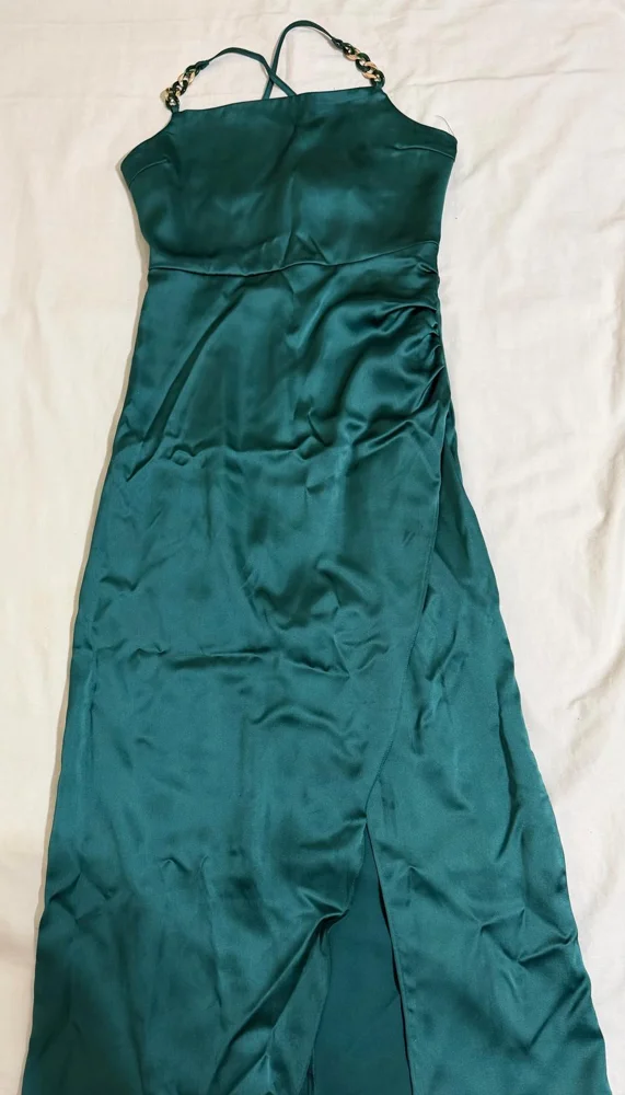 Zara فساتين سواريه