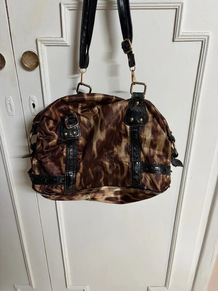 Charles & Keith Shoulder Bag, size Other, photo 3