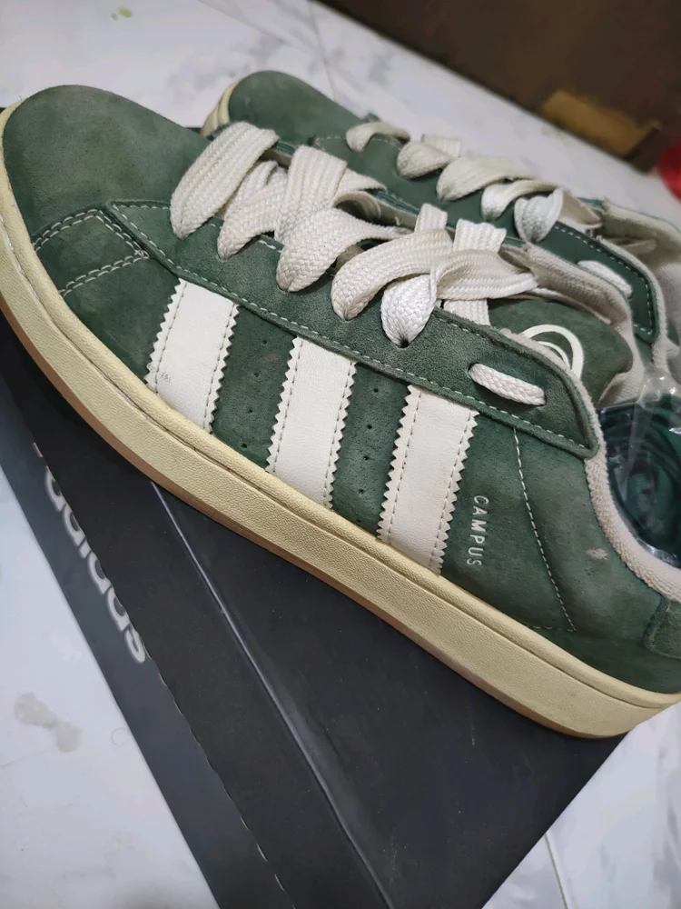 adidas Sneakers