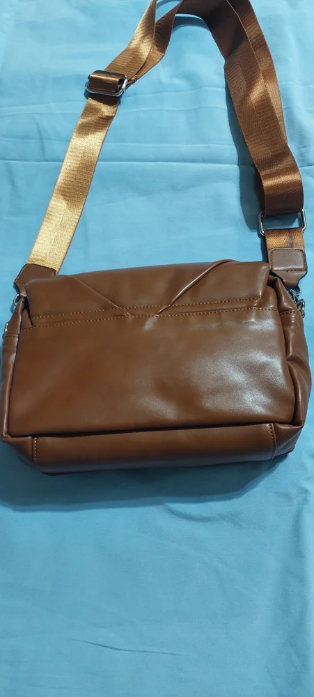 Pixi Shoulder Bags