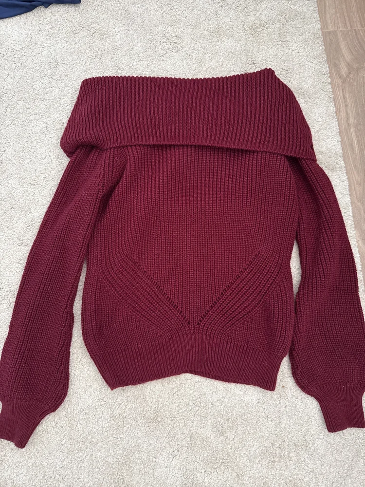 Local Sweaters & Pullovers