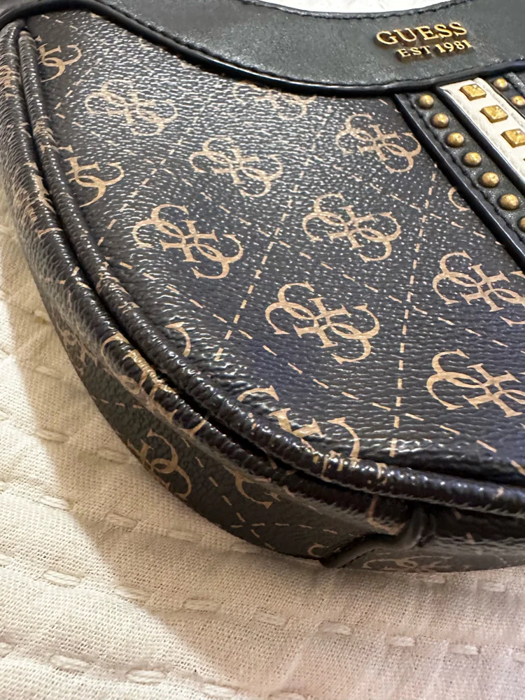 GUESS Cross-Body Bags, Excellent, photo 4